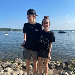 Meet your Posher, Carrie